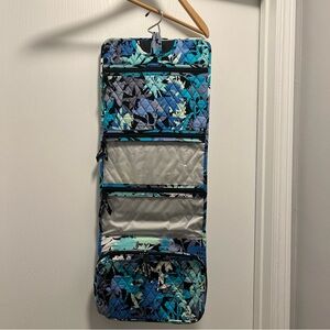 Vera Bradley L Hanging Travel Organizer Camofloral Quilted Blue Vacation Cruise